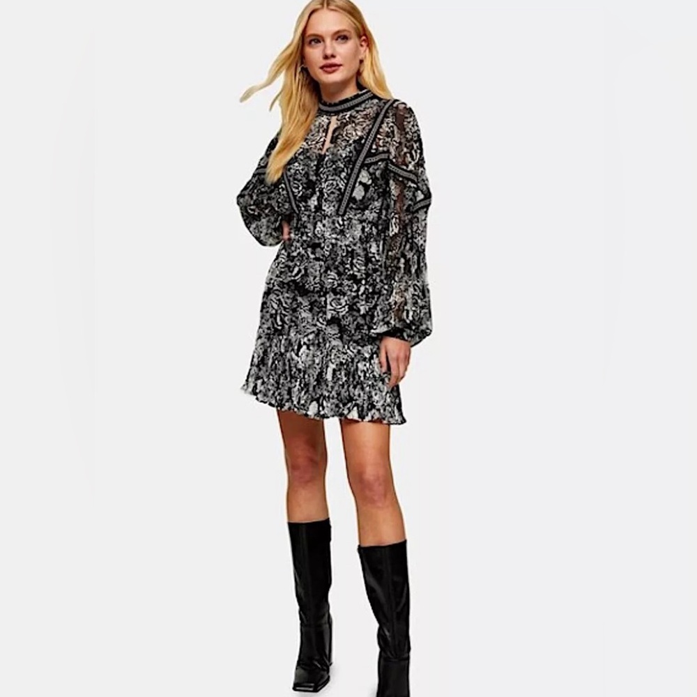 Black and White Patterned Long-Sleeve Mini Dress